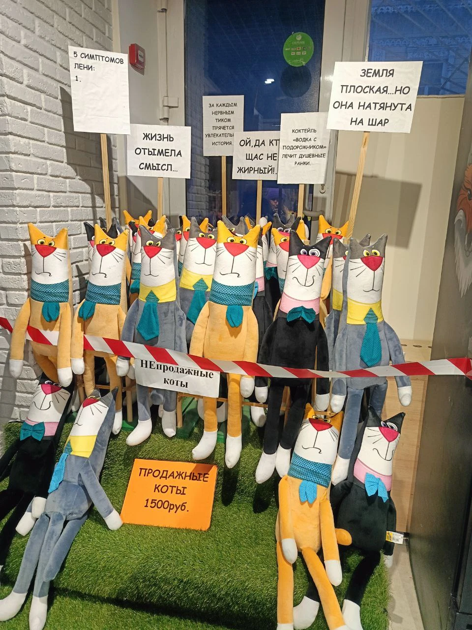 Очень интересный город. Я бы сказала город-праздник. Конечно, это туристический маршрут, но!!! Вложено много сил в