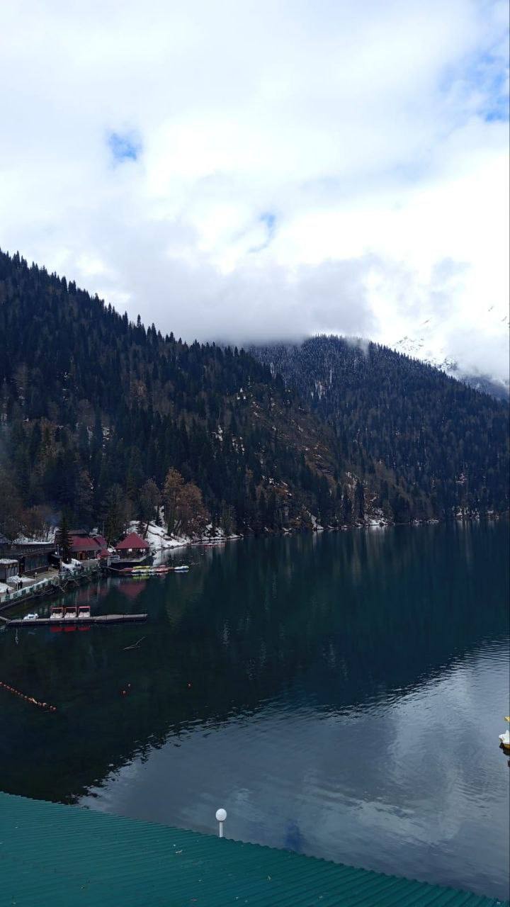 Это была бесподобная экскурсия! Я не первый раз в Абхазии и бывал уже на Рице, но