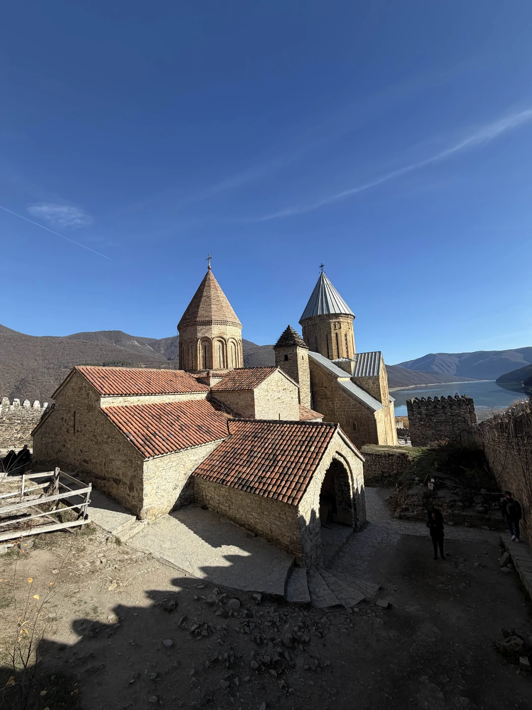 Это было супер путешествие с невероятными видами. Наш гид Владимир отличный экскурсовод, много новой и интересной