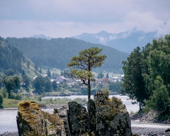 Прогулка к водопадам, горные реки и остров-скала