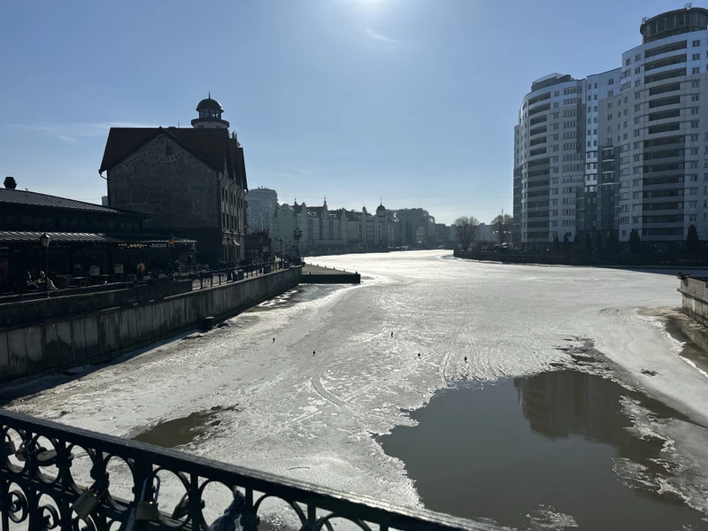отличная экскурсия. приветливый гид. рассказ познавательный при этом совершенно не занудный. мы были с ребенком 4х