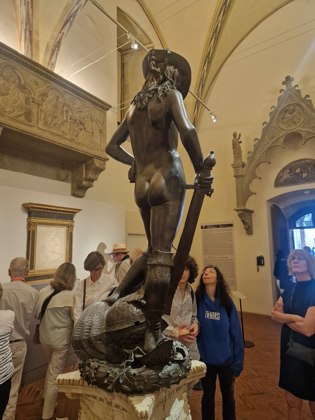 Барджелло - не входит в топ 3 (или даже топ 5) точек для осмотра во Флоренции