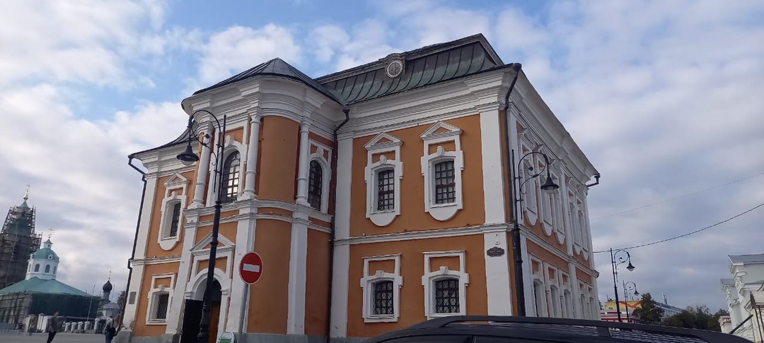 Спасибо Юлии за отличную экскурсию. Два часа прошли абсолютно незаметно. Юлия - прекрасный рассказчик и человек