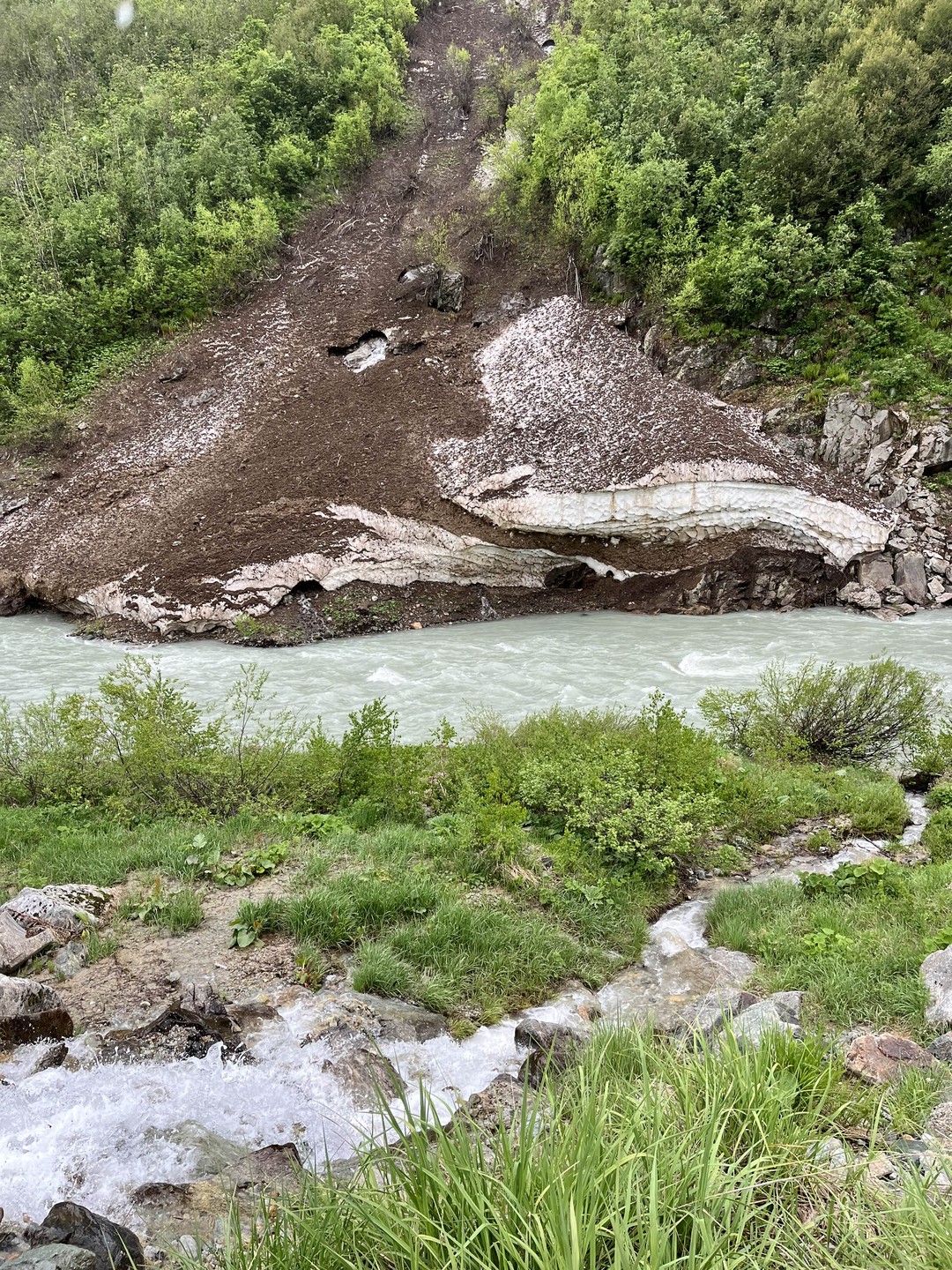 Очень приятный человек и грамотный экскурсовод. Очень много рассказал нам про культуру и историю местных жителей.