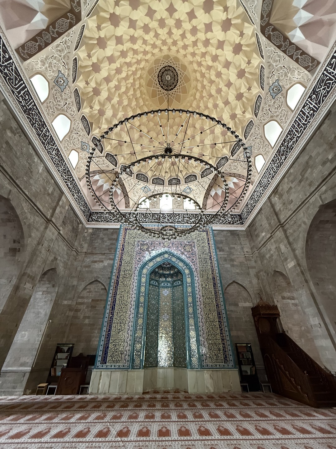 Ездили вместе с подругой на экскурсию, остались в полном восторге! Очень советуем брать, и в целом