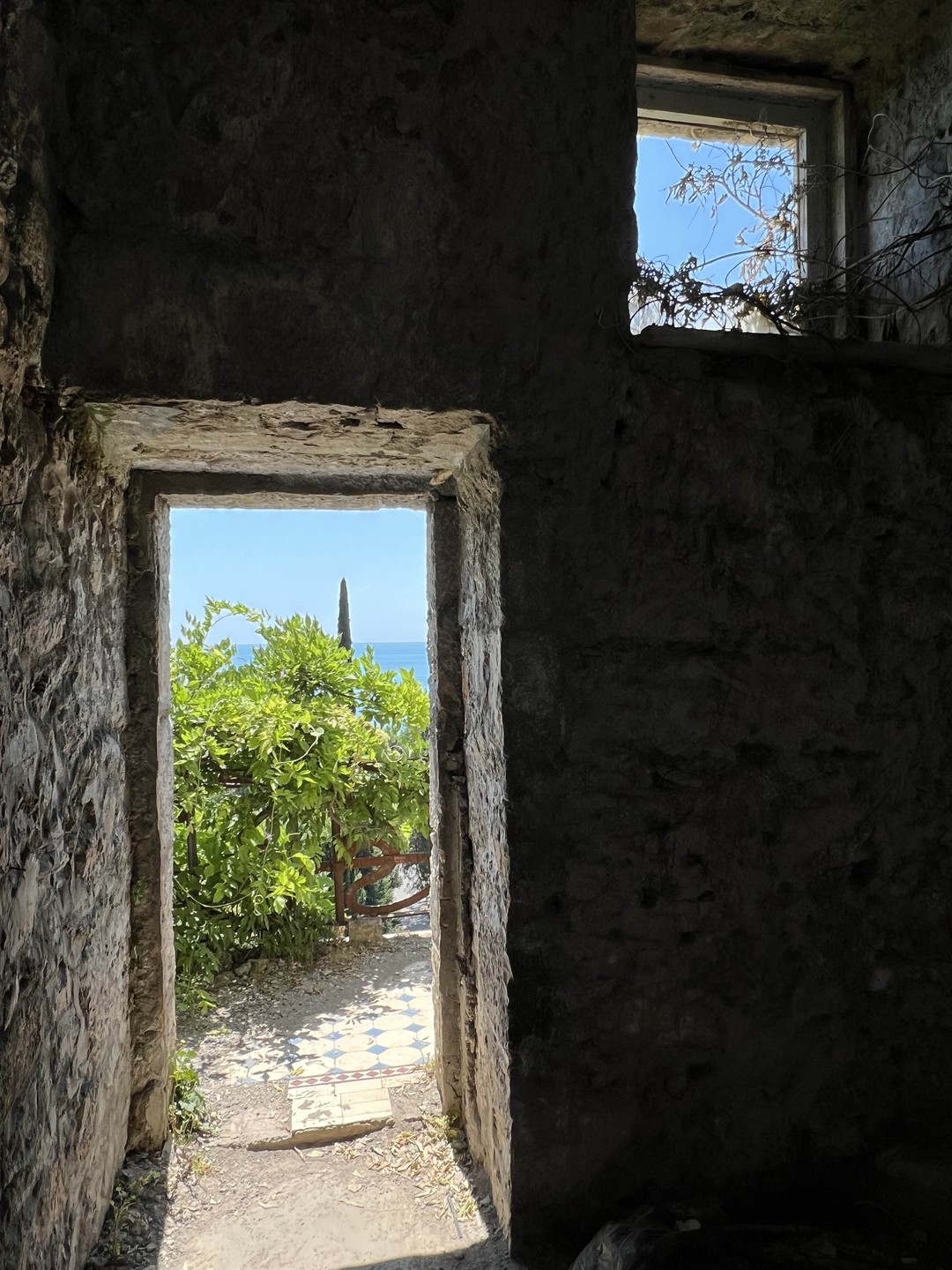 Авторская индивидуальная вайб-экскурсия в Абхазию (Ксения)