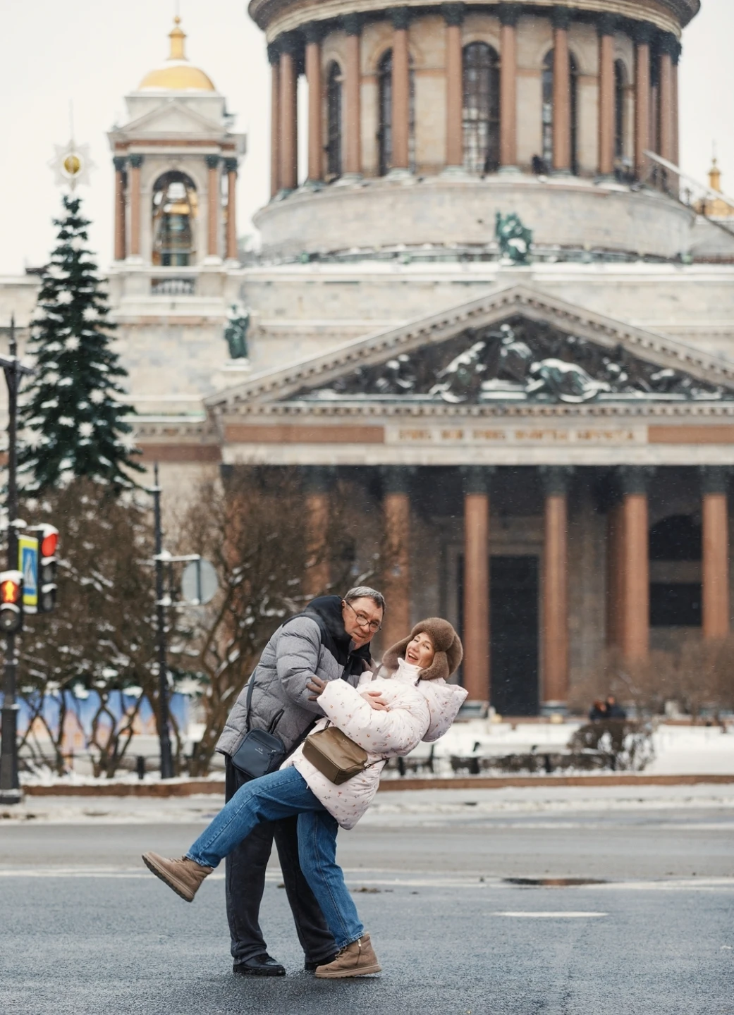 Огромное спасибо за фото! 📸 Мы в полном восторге, даже не ожидали такого результата. Очень легкая