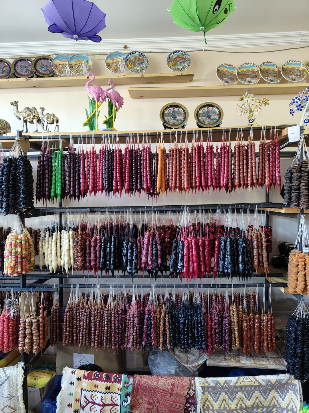 Побывали в Грузии впервые! Были впечатлены красотой страны, гостеприимством и радушием,с которым нас встретили! Все продумано