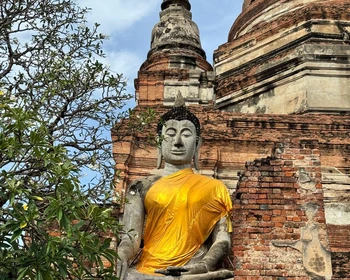 Аюттайя - древняя столица и руины Ванг Луанг