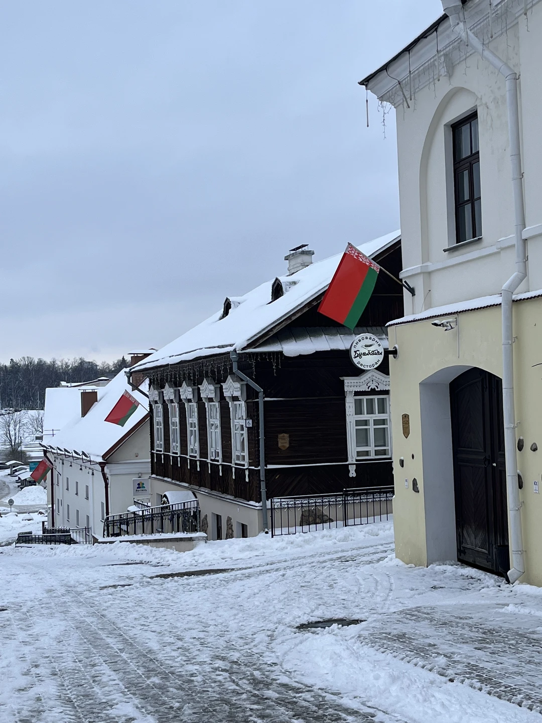 Посещали Минск в начале января, нас было четверо взрослых и двое подростков 12 и 15 лет