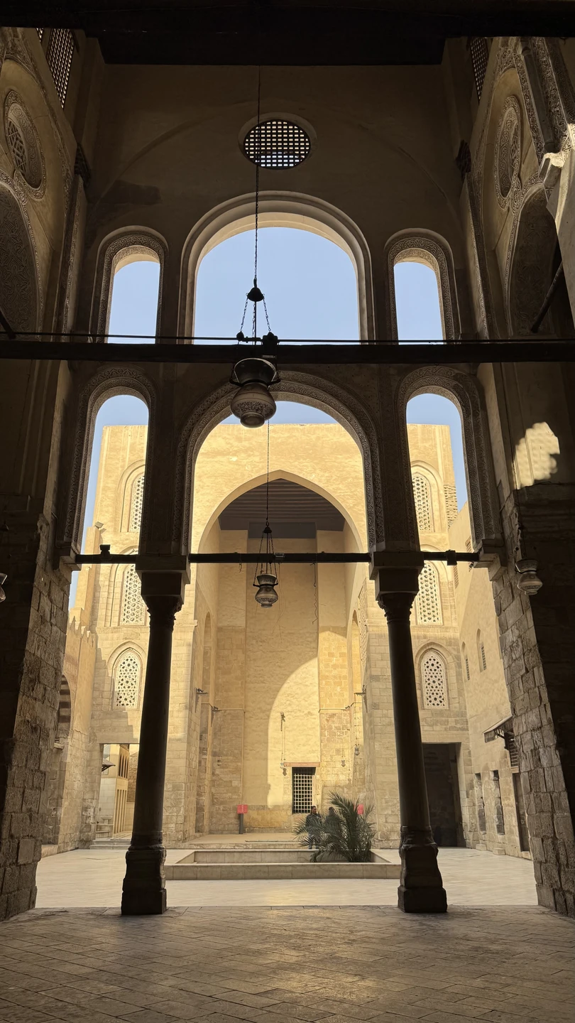 Мы, благодарим Саида за отличную экскурсию! за наш насыщенный день в Каире и Гизе!