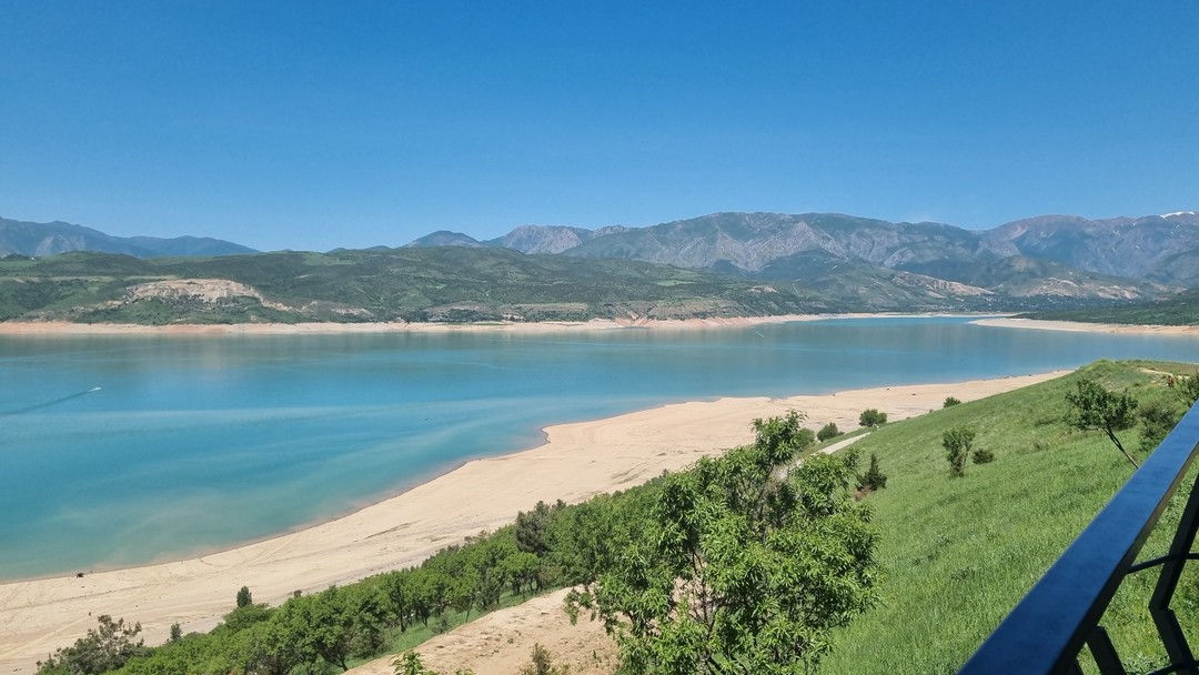 Чимган, Амирсой и Чарвакское водохранилище - из Ташкента (Алёна)