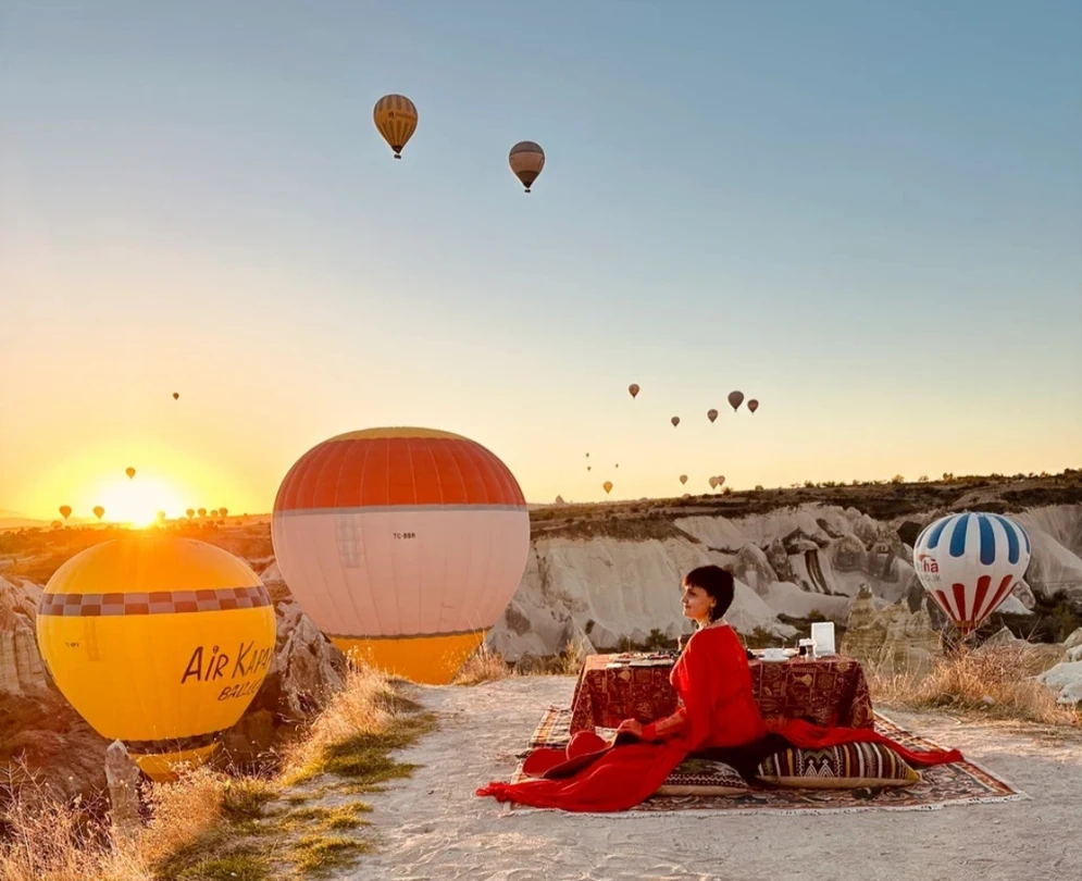 Мурат прекрасный экскурсовод, всё было организовано на высшем уровне, спасибо ему ооогомное, я счастлива!!! Ещё и прекрасная фотосессия получилась!!!