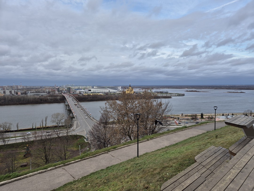 По Нижнему Новгороду на автомобиле (Наддежда)