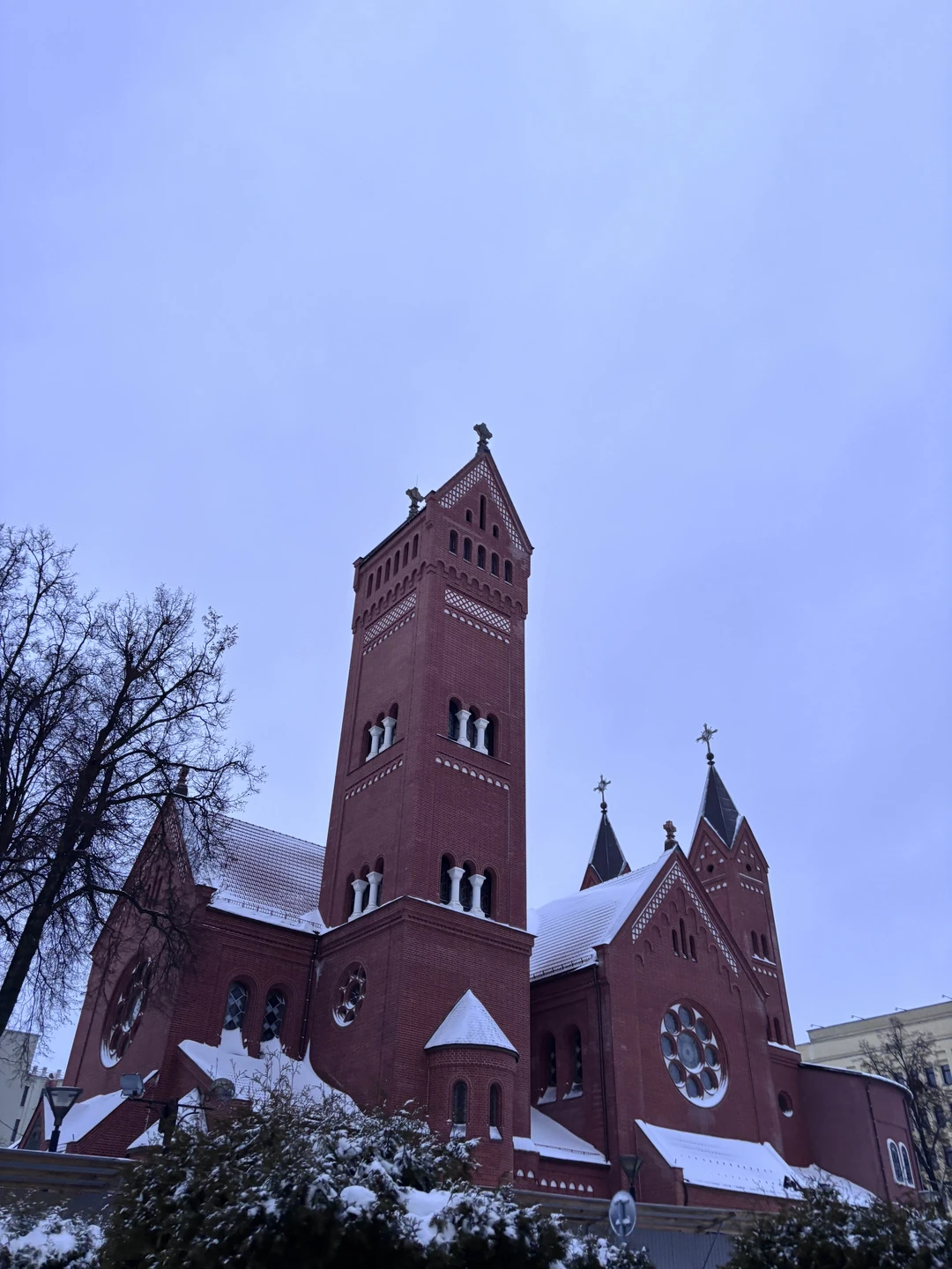 Замечательный экскурсовод, к сожалению имени не запомнила,отличная и очень познавательная экскурсия! От всей души советую.