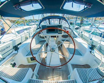 Фото отзыва 2: авторский тур "Гастрономический яхтинг по Чёрному морю: 4 винодельни, деликатесы и рыбалка"