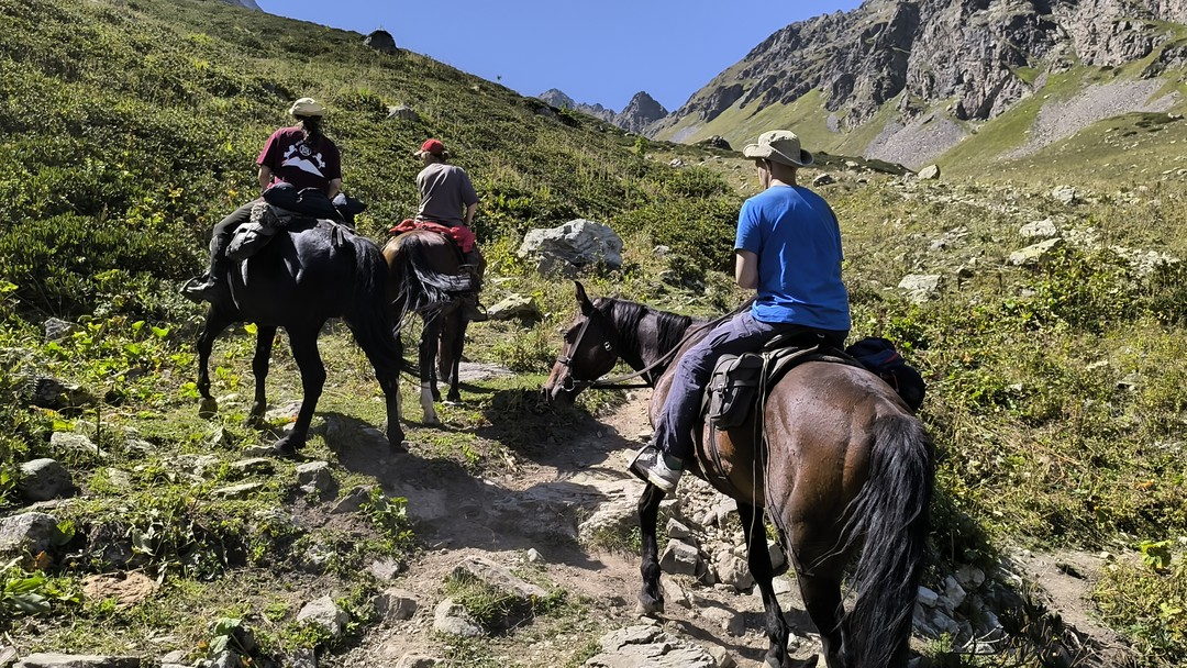 Волшебная и совершенно незабываемая поездка на лошадях (первая в жизни кстати) к Софийским озерам в сопровождении