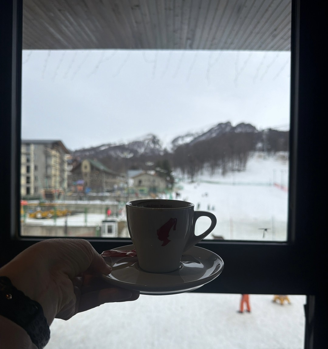 Добрый день! Экскурсия очень познавательная, считаю, что на Боржоми ехать нужно всем (для галочки точно) хотя