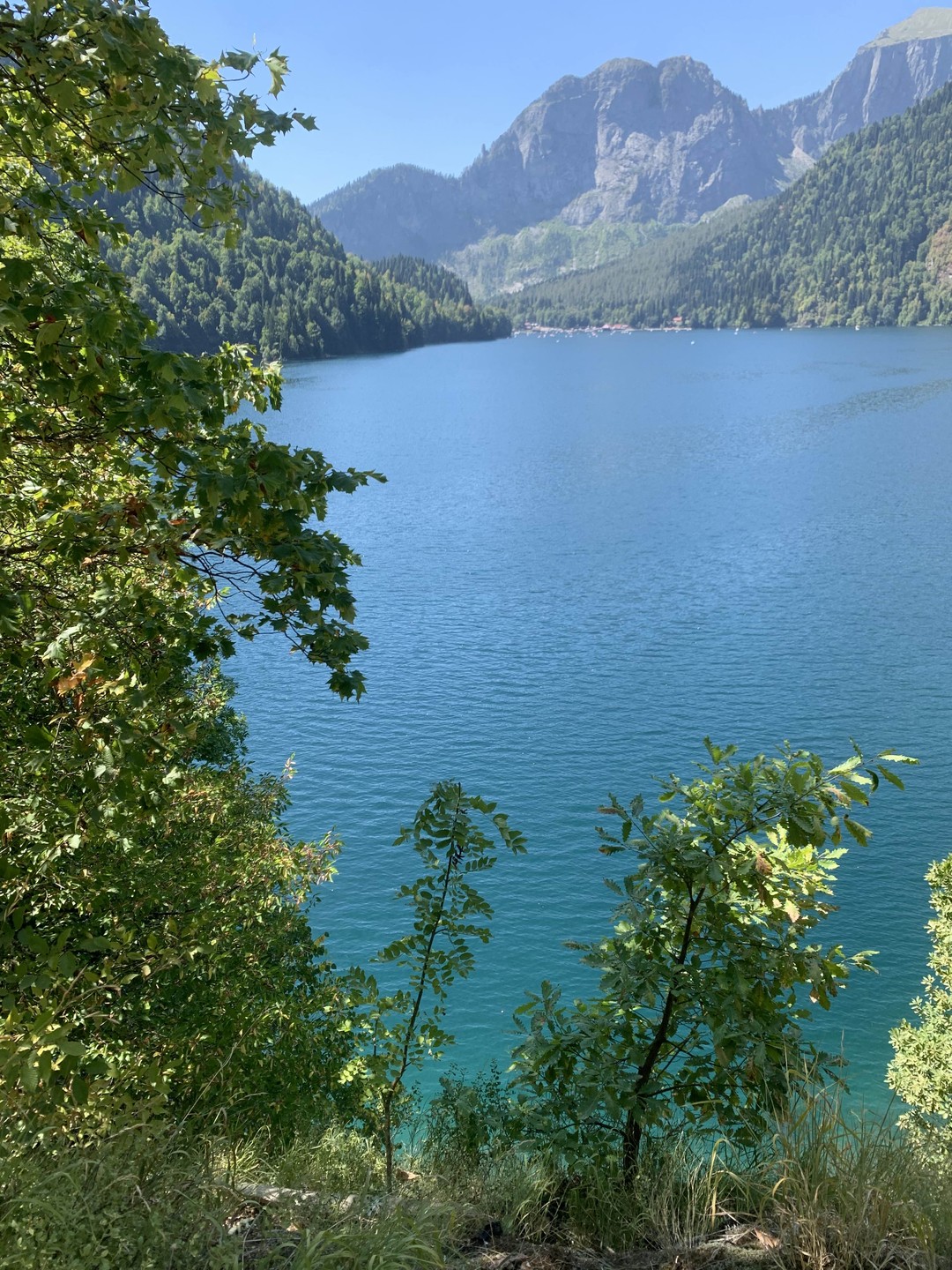 Путешествие понравилось. Поехали семьей, четыре человека. Накануне списались с организатором, потом уже поговорили по телефону с