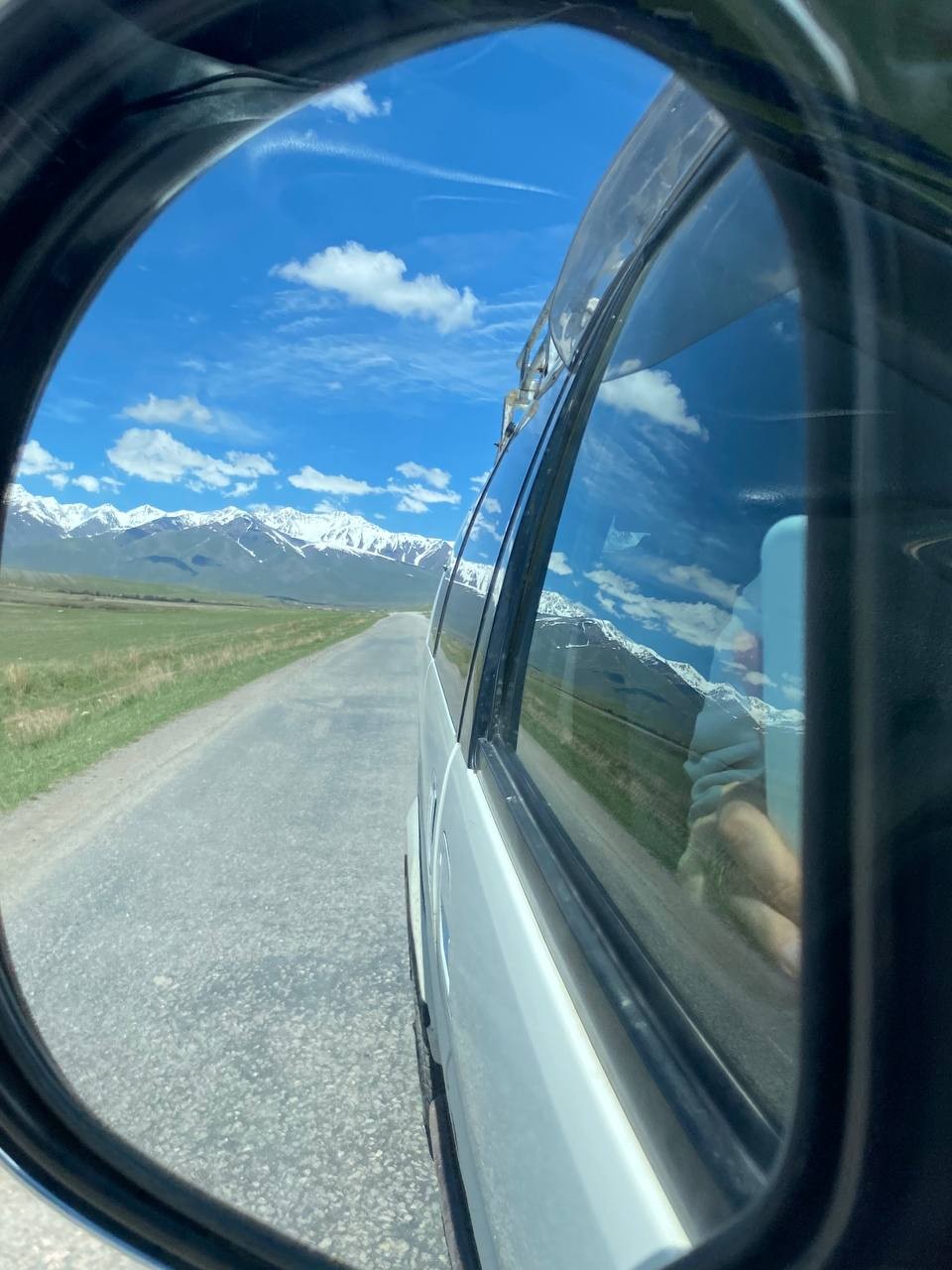 Действительно, не просто путешествие, а именно приключение. Насыщенное, захватывающее, с разнообразием впечатлений. Жара Бишкека сменяется прохладой