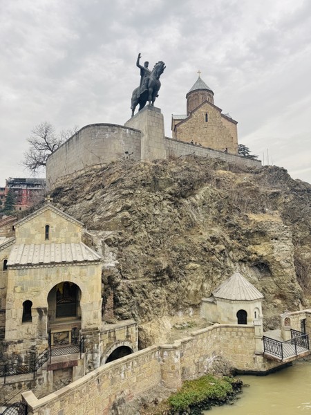 Благодарю Теймураза за глубокие знания истории города, которыми поделились на экскурсии!