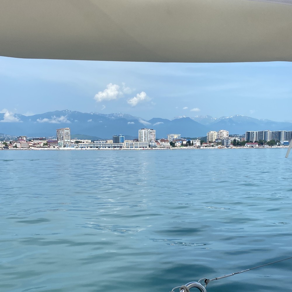 Морская рыбалка с капитаном Марией в Адлере