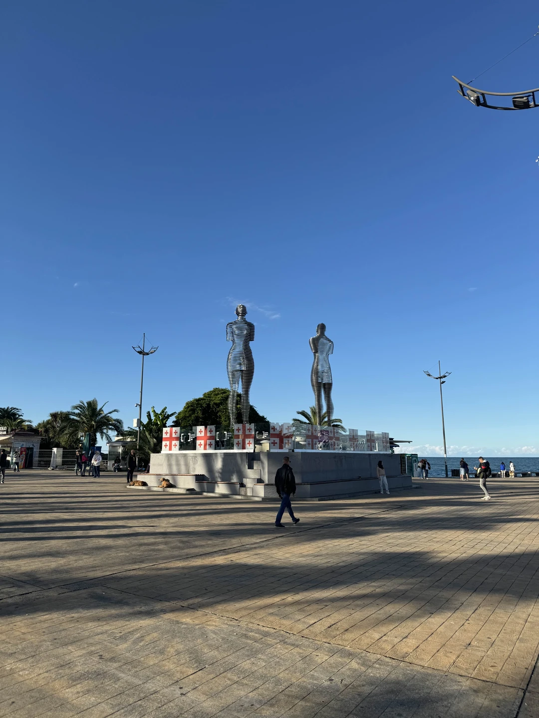 Экскурсия была невероятно насыщенной и интересной! Мы увидели буквально всё, что хотели — от известных достопримечательностей