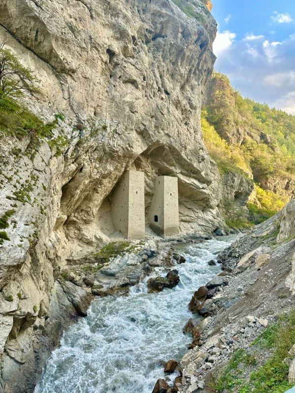 Архитектура горной Чечни: из Грозного - в Аргунское ущелье