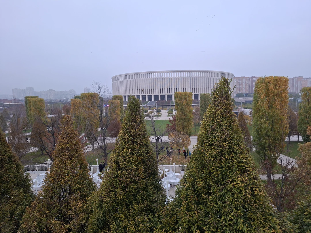 Хочется рассказать о прекрасном человеке и отличном экскурсоводе Юрие. Знаете,этому человеку сразу хочется доверять. Он располагает