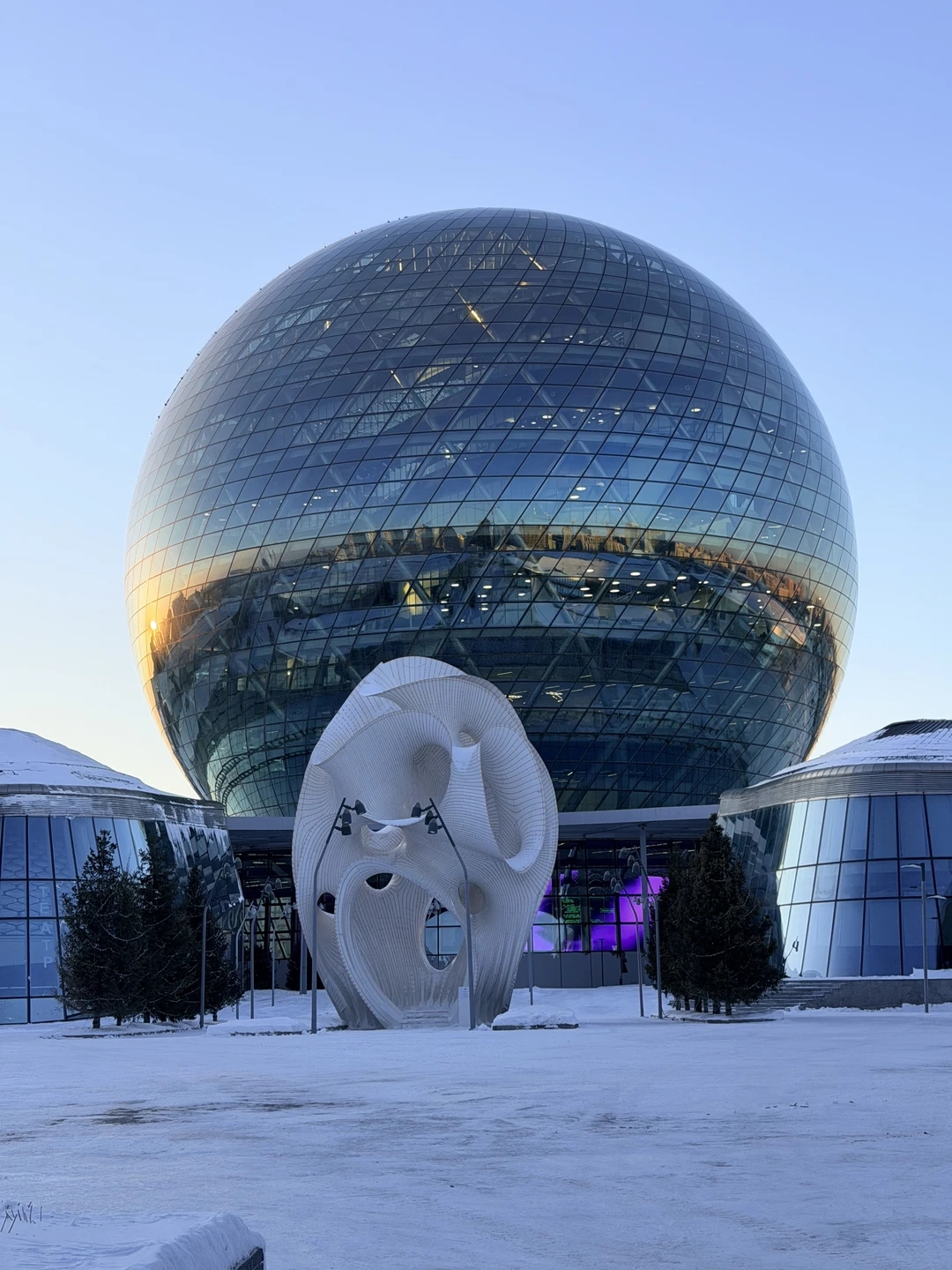 У нас состоялась шикарная экскурсия по Астане!!! Огромное спасибо Алтын!!!