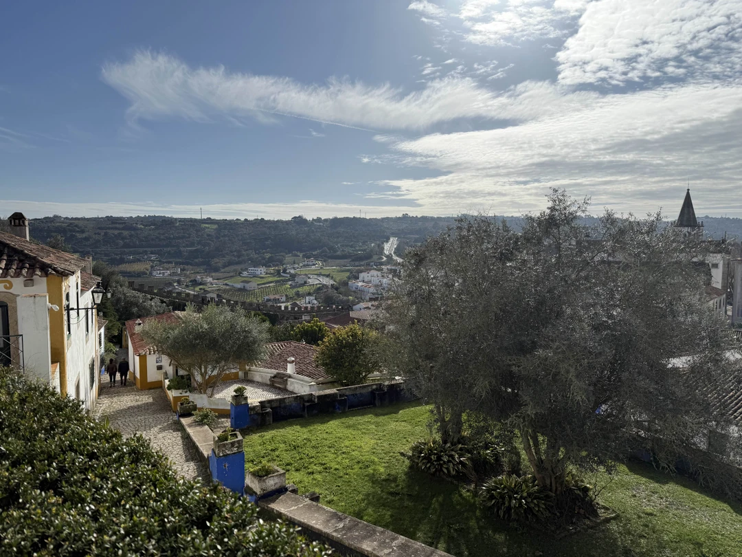 Экскурсия получилась очень интересная: красивые места, много исторических фактов, приятный экскурсовод, который умеет подстраиваться под потребности