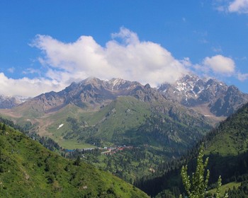 Подъём в горы, прогулка по Алматы, смотровая площадка