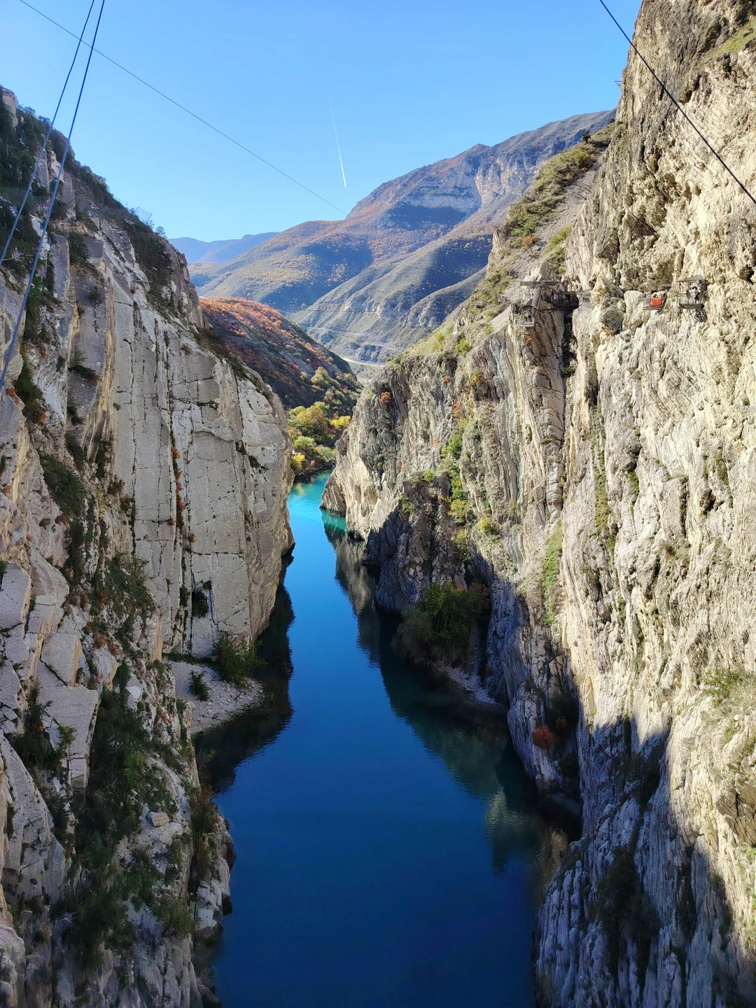 Очень понравилась экскурсия в Сулакский каньон и на бархан. Наш гид Тамила с юмором преподносила информацию