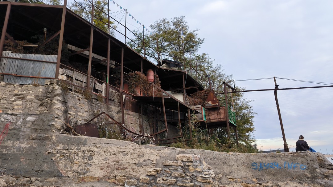 Очень понравилась прогулка, много интересных фактов. Ребёнок 8 лет с лёгкостью прошёл весь маршрут, очень довольный