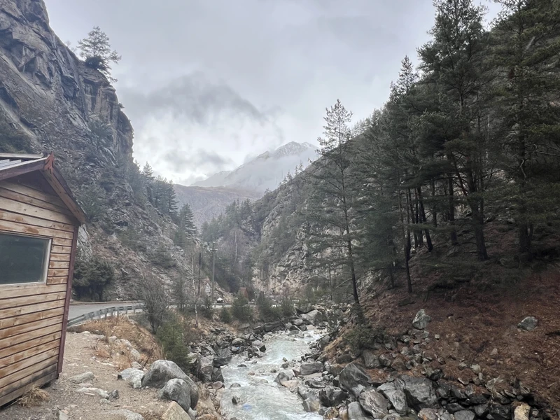 хочу выразить благодарность замечательному гиду Сергею! коммуникабельный, отлично ведет рассказ, очень интересно и нескучно слушать, хорошо