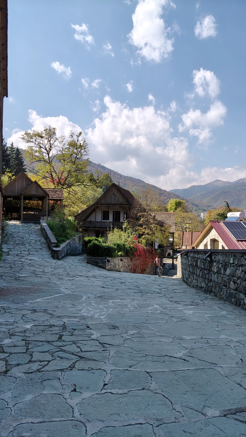 Экскурсия была очень интересной. Экскурсовод Тигран не только много дал интересной информации по теме экскурсии, но