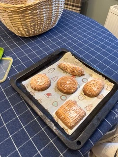 Теплый, уютный, ламповый мастер-класс по пряникам, где мы принимали участие всей семьей и пряники делал даже