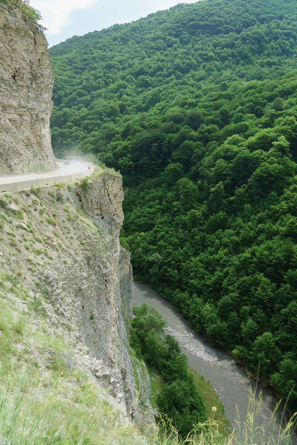 Это было увлекательнейшее путешествие, прекрасные виды мест, где мало кто бывал, интересный и познавательный рассказ, отличная