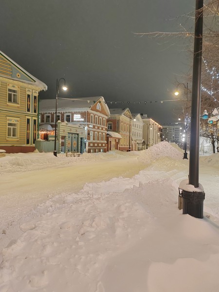 Прекрасное и теплое погружение в историю города. Гид становится вам почти как мамочка: и сфотографирует, и