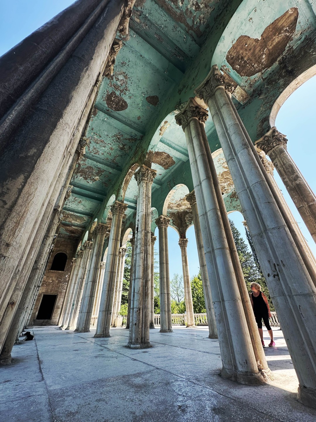 Нас впечатлило, как умело и спокойно вы помогали преодолевать организационные сложности. Спасибо, что во время поездки