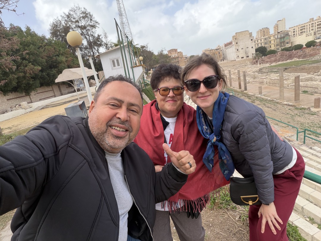 Экскурсия очень понравилась! Организатор оперативно ответил на все вопросы, договорились о времени. Водитель подъехал вовремя, очень