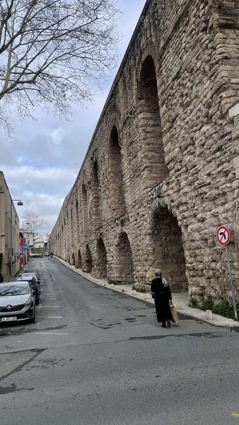 Были на экскурсии с Ангелиной. Очень понравилось и не зря выбрали не самый популярный туристический маршрут