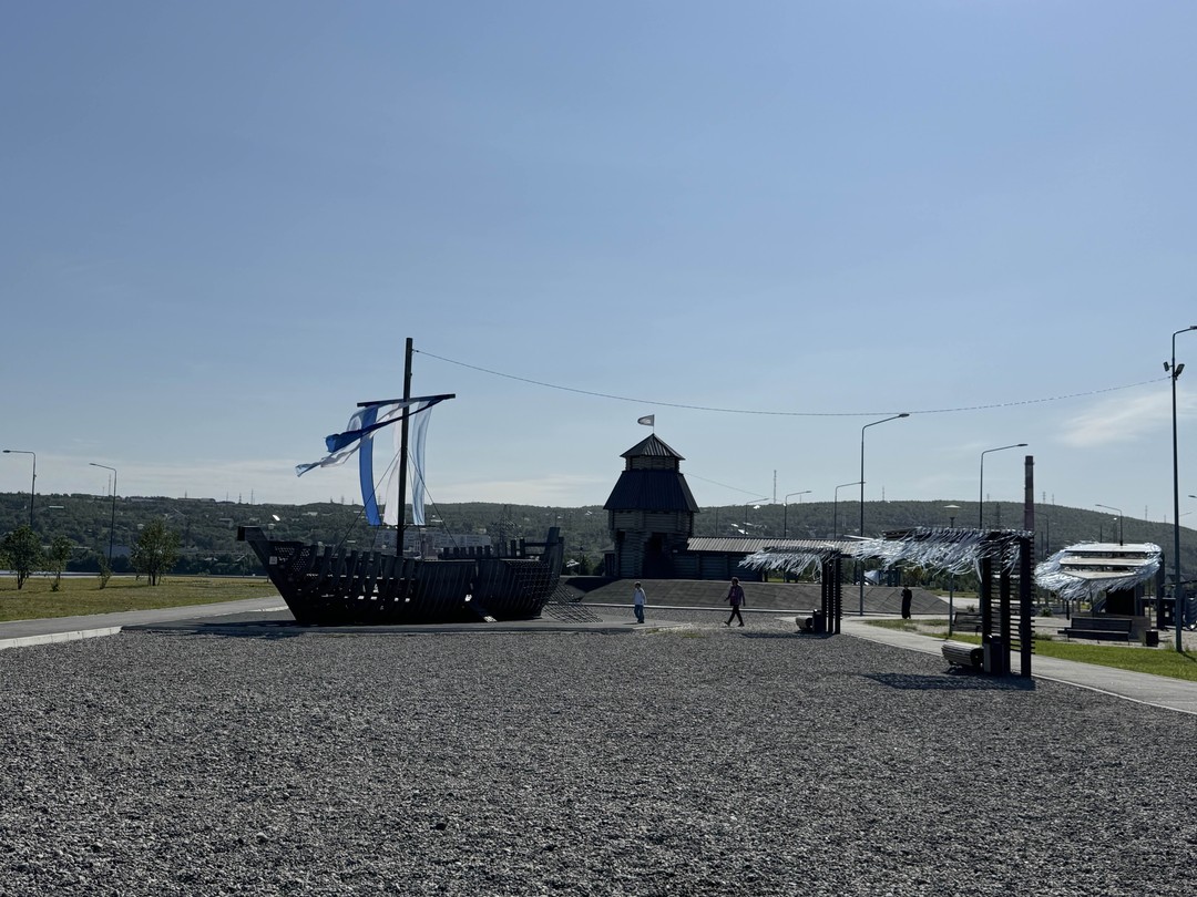 Мурманск - крупнейший в мире город за Северным полярным кругом (Ирина)