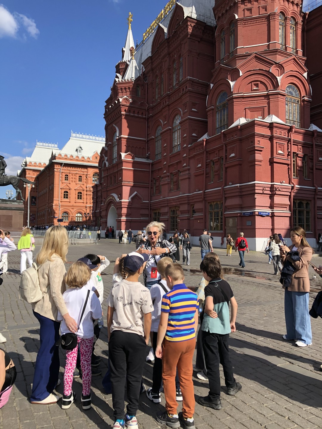 Посвящение в москвичи: экскурсия по Красной площади для детей от 7 до 14 лет (Елена)