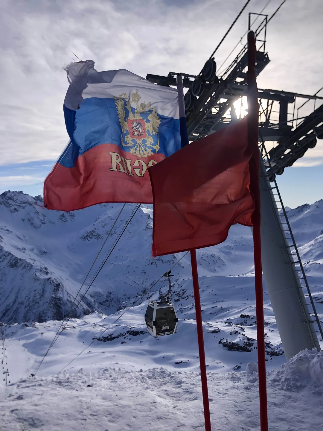 Решили в Новогодние каникулы побывать на Эльбрусе, в первый раз бронирую через данный сайт, забронировали заранее