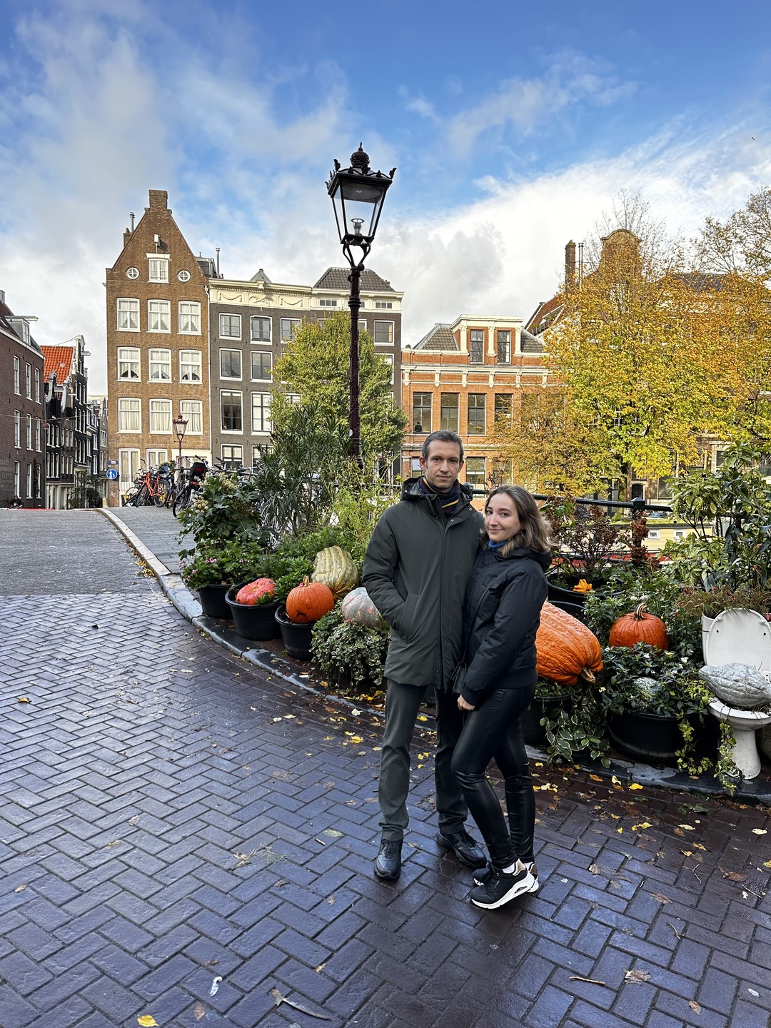 Благодаря Евгению у фотопрогулке с ним по Амстердаму мы запечатлели на фото самые колоритные и интересные