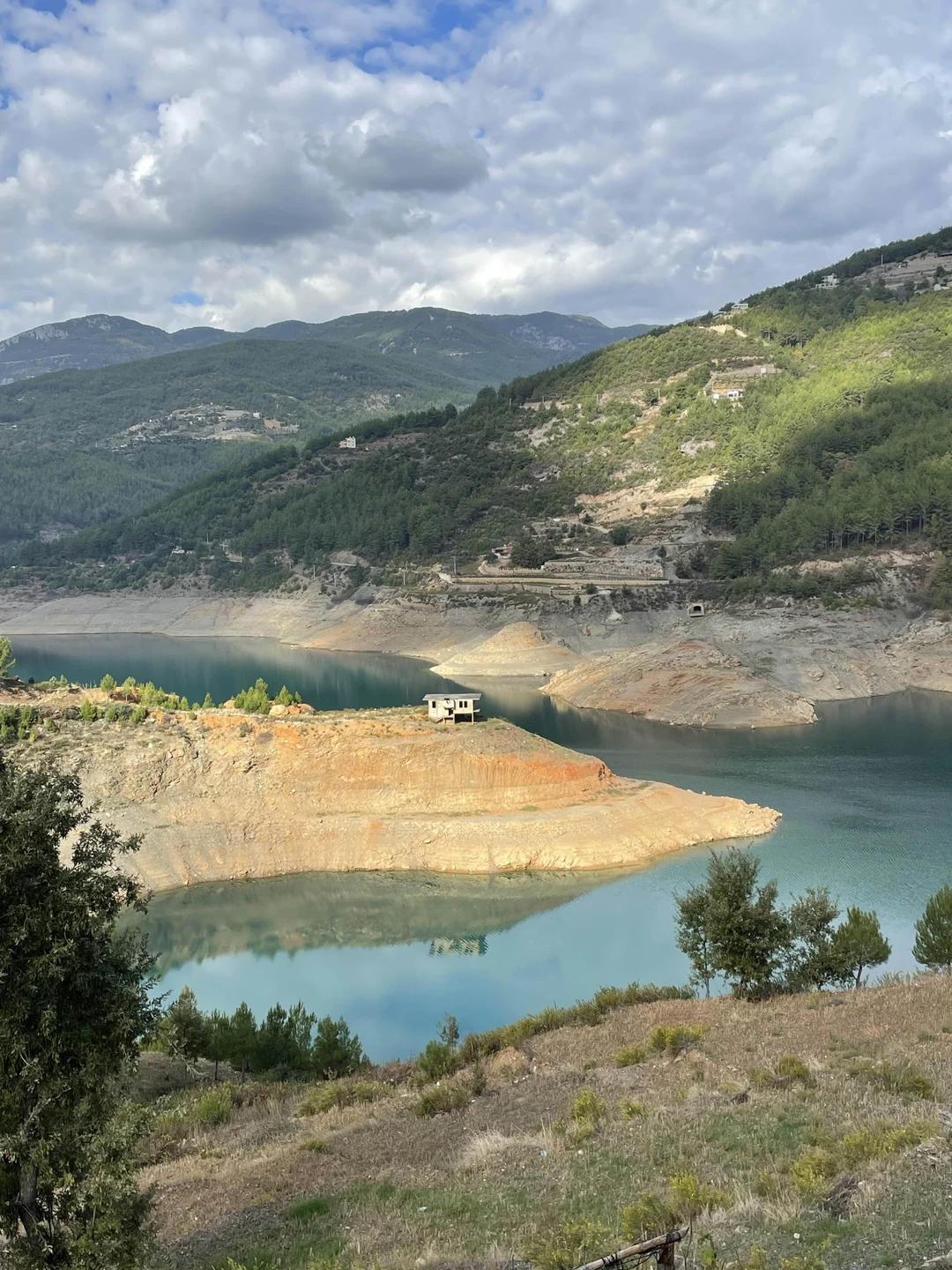 Великолепная поездка 🫶 Ездили 17 ноября 2025, небольшой микроавтобус. Как нам объяснили, в целом так глубоко