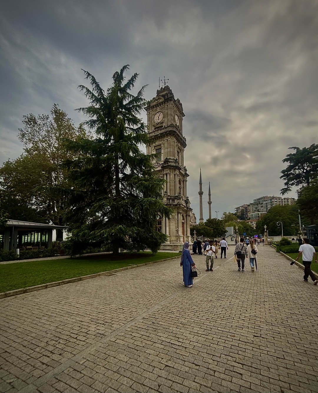 Первый раз в Стамбуле. Прекрасный город, где каждый сантиметр дышит историей, события, меняющие жизни народов. Не