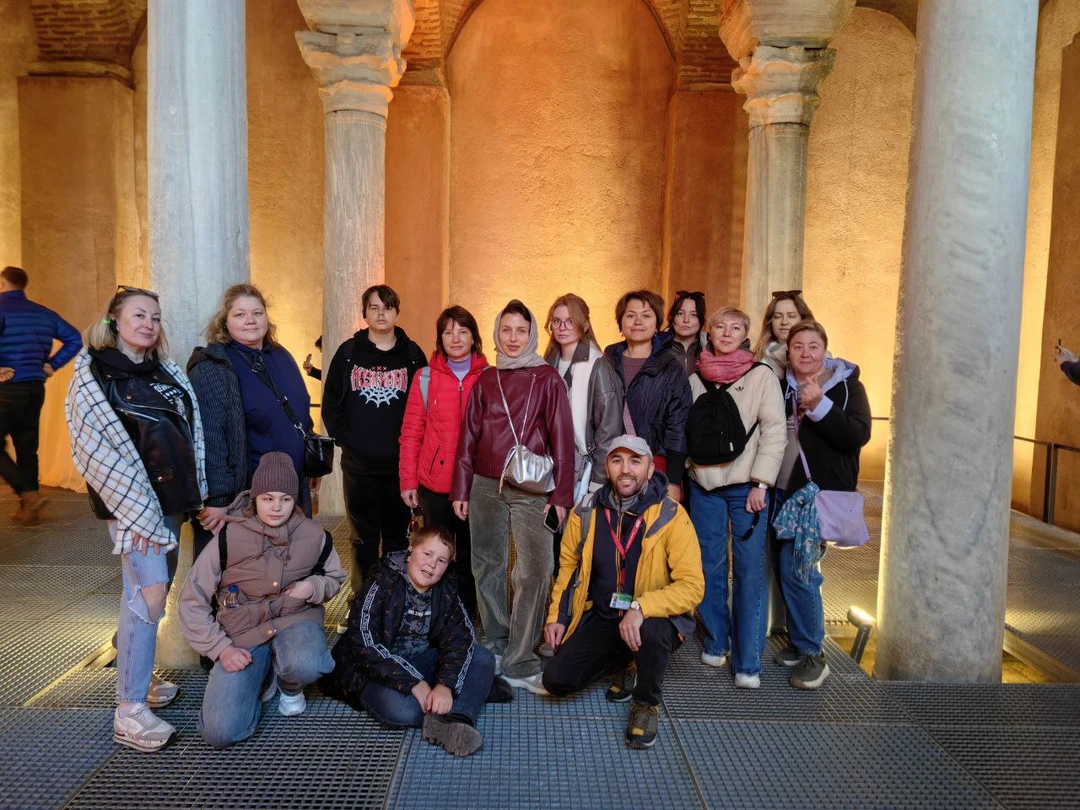 Экскурсия очень понравилась. Все самое главное. Без лишней информации. Интересно, насыщенно. Гид Айдын помог нам купить