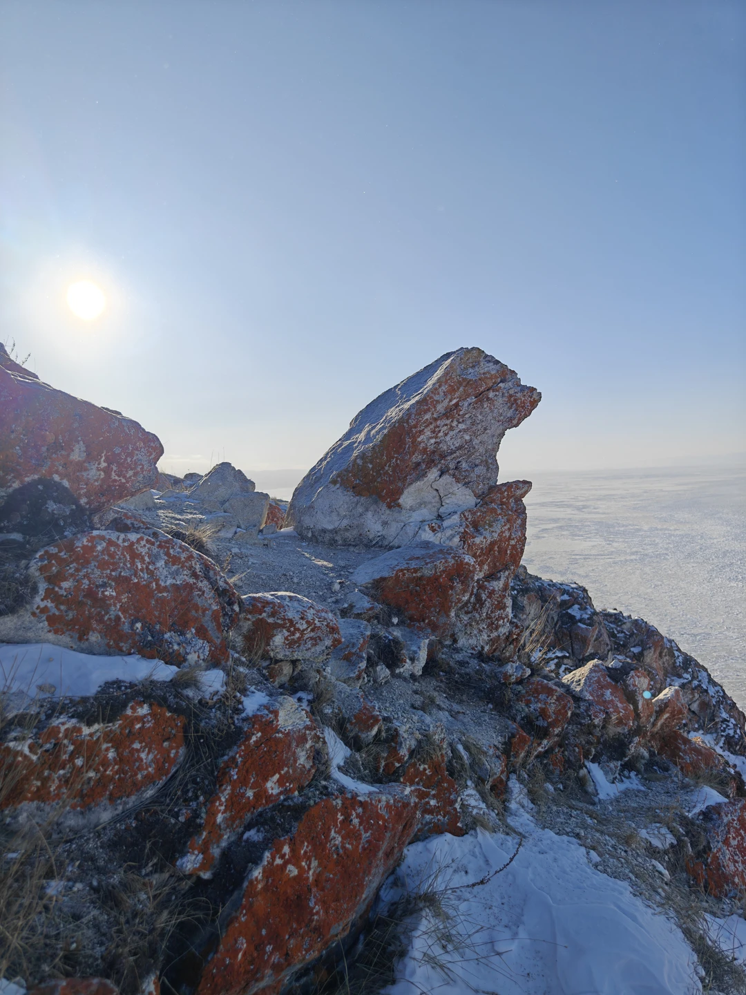 Василий, Елена и Алексей, наимощьнейщим СПАСИБО, за сегодняшнюю экскурсию 20.01.2026 года на Север о. Ольхон Благодарит
